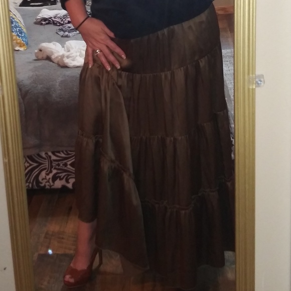 To the Max Dresses & Skirts - TO THE MAX! *RARE* SILK TIERED BROWN MAXI SKIRT